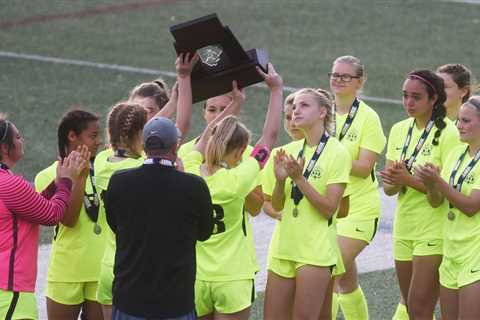 Richmond-Burton falls to Quincy Notre Dame in Class 1A state-title match – Shaw Local