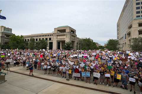 Indiana attorney Jim Bopp drafts state anti-abortion law