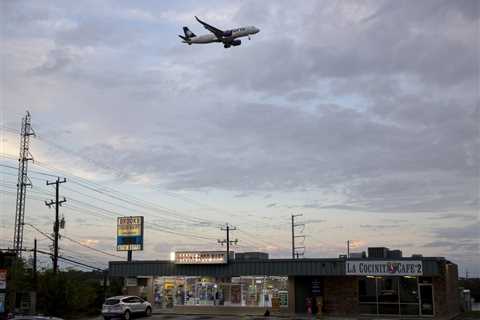 FAA awards another $2.5M for San Antonio airport improvements