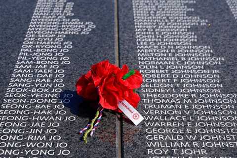 Tallahassee Korean War veteran reacts to unveiling of Wall of Remembrance at memorial in DC