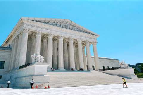 Experts warn of anti-democratic peril from upcoming SCOTUS case ⋆