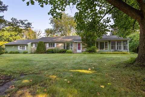 3-bedroom ranch on 1.3 acres for sale for $165K