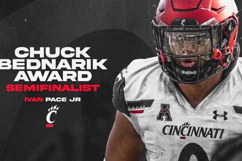 Pace Jr. Named Semifinalist for Bednarik Award