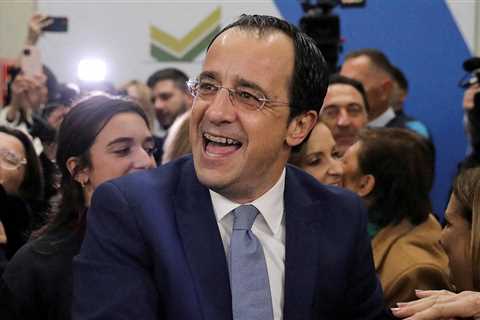 Former foreign minister Christodoulides elected new president – •