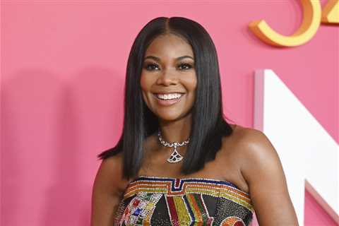 Gabrielle Union gets colorful in a vintage Versace dress at the NAACP Awards – WWD