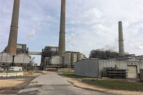 Chemical exposure at Houston-area power plant sends six workers to hospital – Houston Public Media