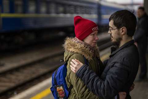 Russia's Invasion Is Breaking Up Ukrainian Families And The Photos Are Heartbreaking