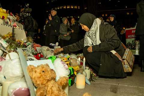 Metro Detroiters hold Hart Plaza vigil for lives lost in Gaza