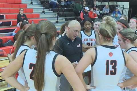 Lady Tigers stay undefeated, Lady Titans top Knights in NIC-10 clash