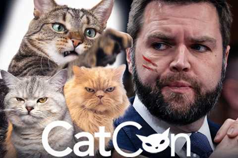 CatCon Arrives at Pasadena Convention Center Without J.D. Vance