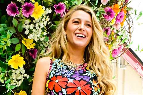 Blake Lively Shares Look Inside NYC Home with Ryan Reynolds and 4 Kids – Hollywood Life