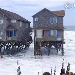 Beach House Finally Collapses in North Carolina