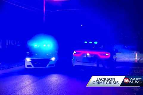 Should JPD have 2 officers in one patrol vehicle?