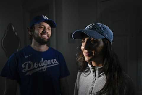 Can couples with opposing loyalties survive the World Series?