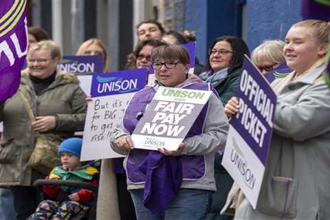 Union threatens strike over government-backed pay rise