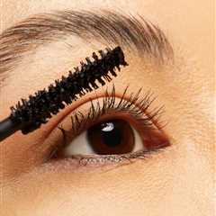 Best Way to Remove Mascara: Tips from 100% PURE