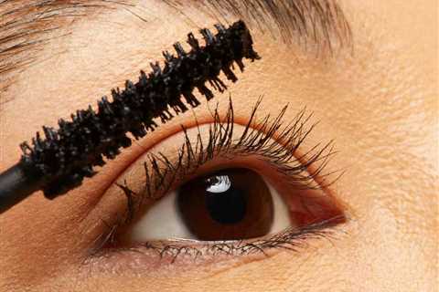 Best Way to Remove Mascara: Tips from 100% PURE