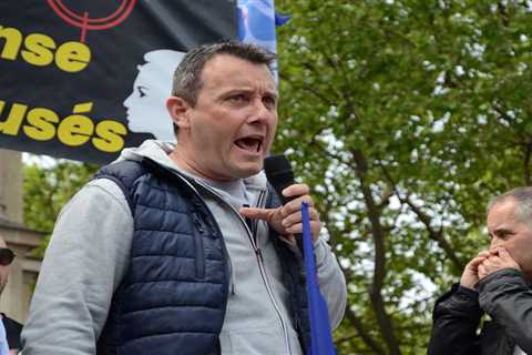 This French Cop Union Boss Called Migrants Scum Then Refuses to Stop Them From Leaving
