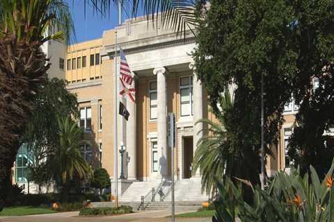 Navigating Outside Employment Restrictions for Public Servants in Pinellas County, Florida