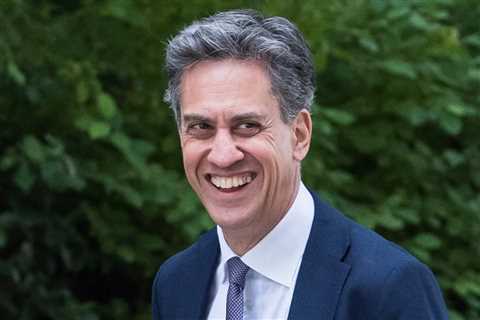 Nobody Trusts Ed Miliband With Their Energy Bills (And Honestly, Can You Blame Them?)