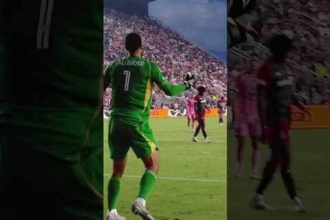 Coming in clutch and coming to the QC 🧤  Drake Callender is For The Crown!
