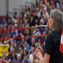 Connecting with Constituents: How Political Leaders in Clackamas County, Oregon Communicate