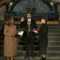 Socialist Zohran Mamdani Sworn In as NYC Mayor in Abandoned Subway Station — Places Hand on Quran..